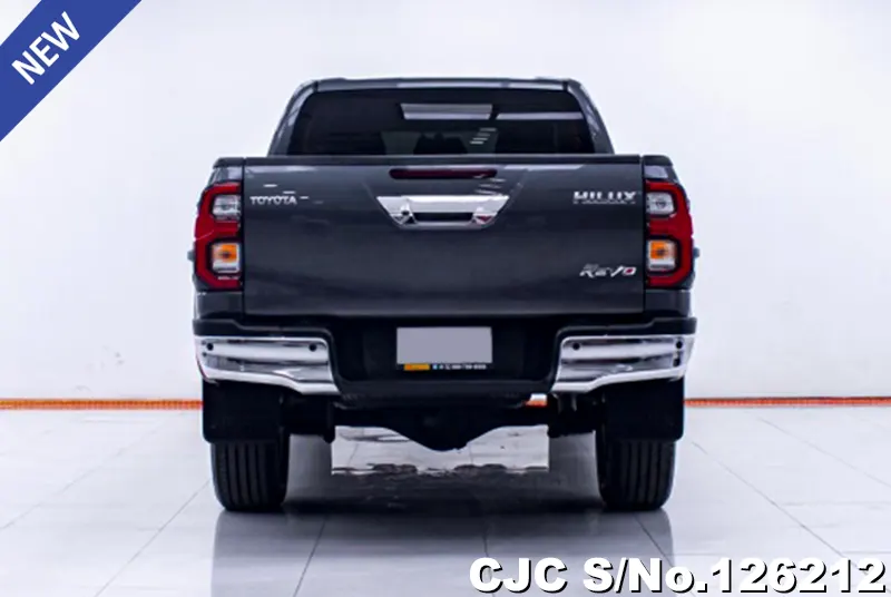 Toyota Hilux in Gray for Sale Image 4