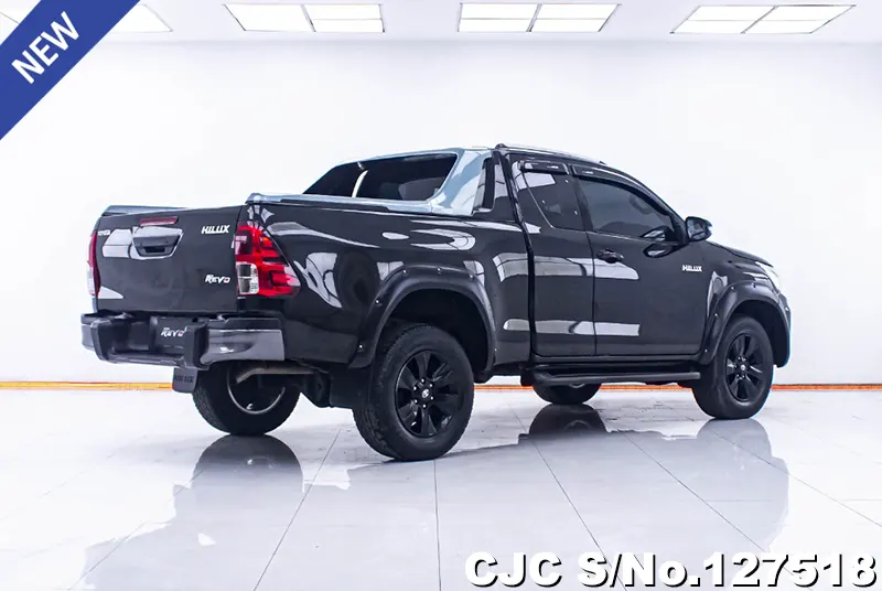 Toyota Hilux in Black for Sale Image 2