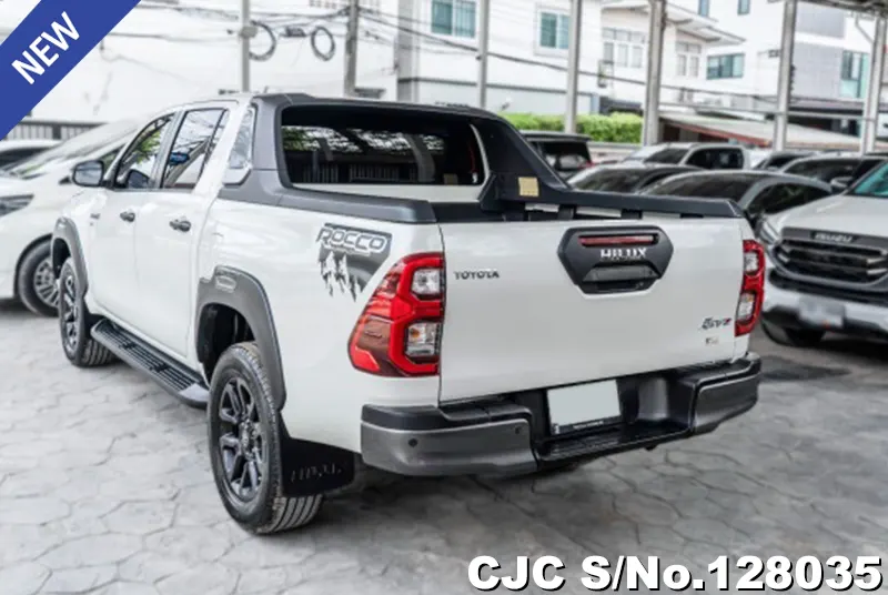 Toyota Hilux in White for Sale Image 1