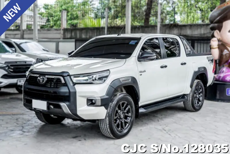 Toyota Hilux in White for Sale Image 3