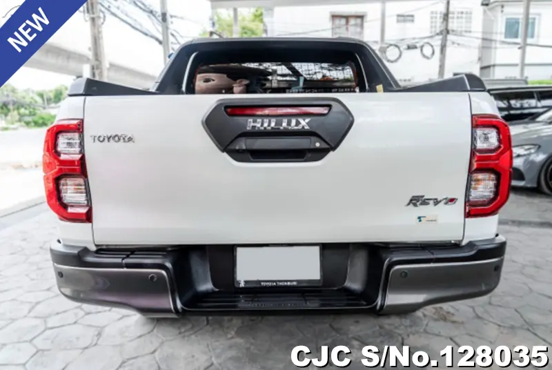 Toyota Hilux in White for Sale Image 5
