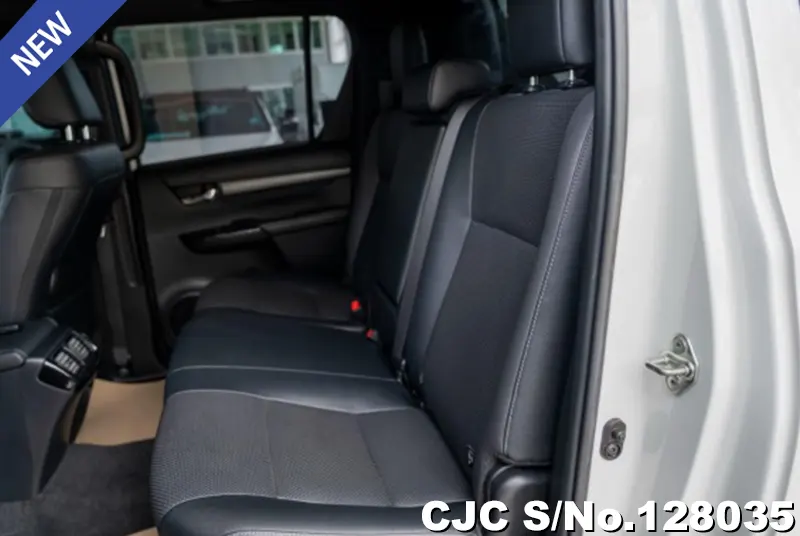 Toyota Hilux in White for Sale Image 11