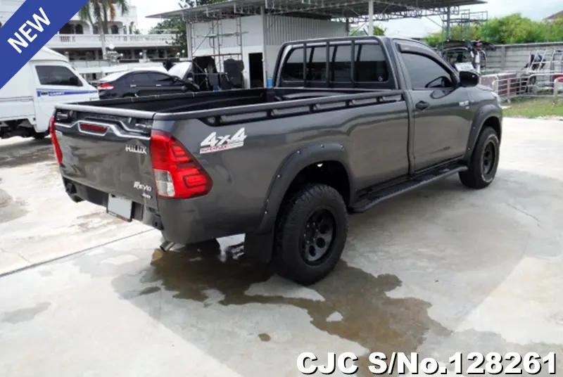 Toyota Hilux in Gray for Sale Image 2