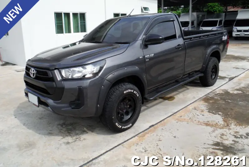 Toyota Hilux in Gray for Sale Image 3