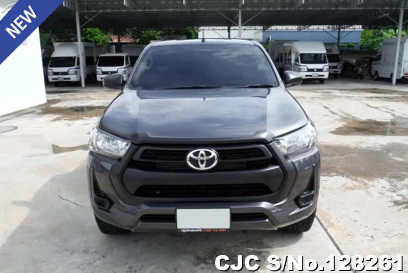 Toyota Hilux in Gray for Sale Image 4