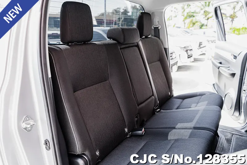 Toyota Hilux in Silver for Sale Image 9