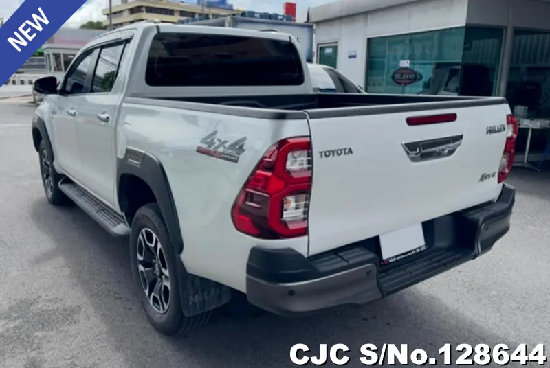 Toyota Hilux in White for Sale Image 1