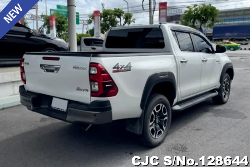 Toyota Hilux in White for Sale Image 2