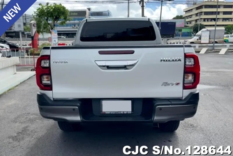 Toyota Hilux in White for Sale Image 5
