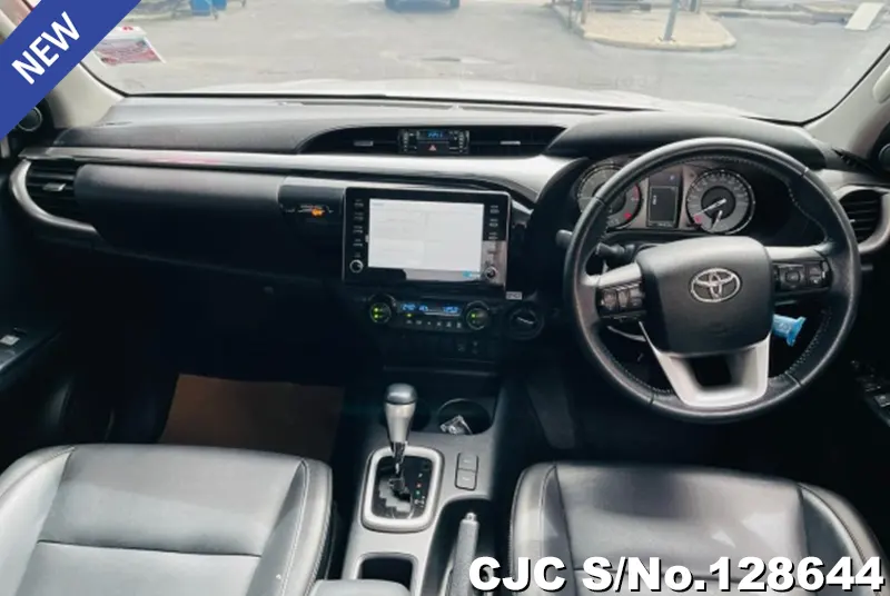 Toyota Hilux in White for Sale Image 7