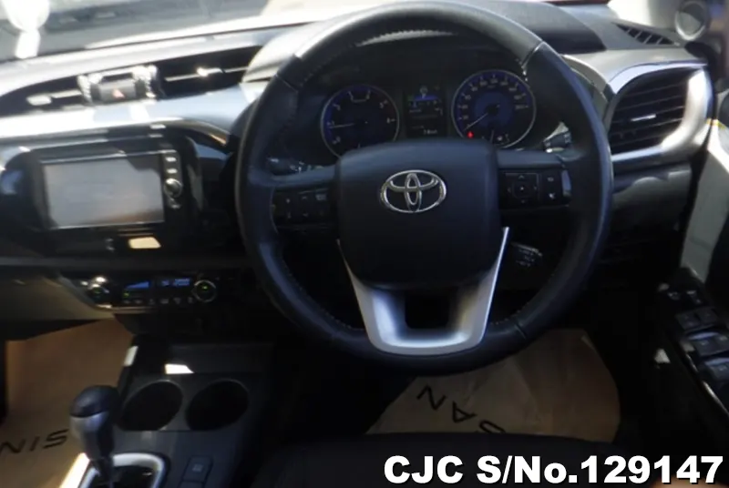 Toyota Hilux in White for Sale Image 4
