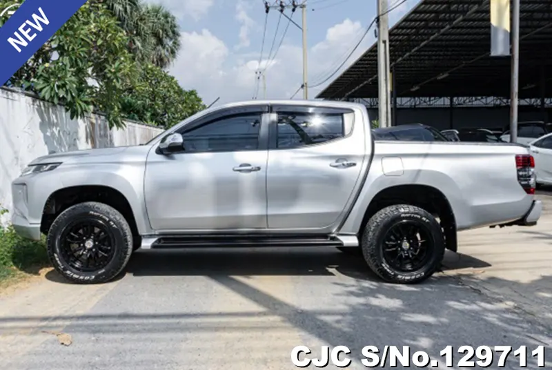Mitsubishi Triton in Silver for Sale Image 4