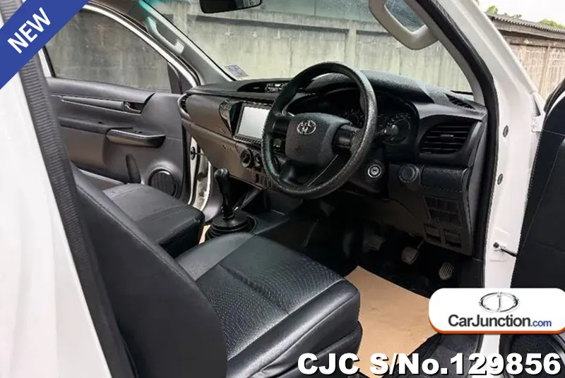 Toyota Hilux in White for Sale Image 1