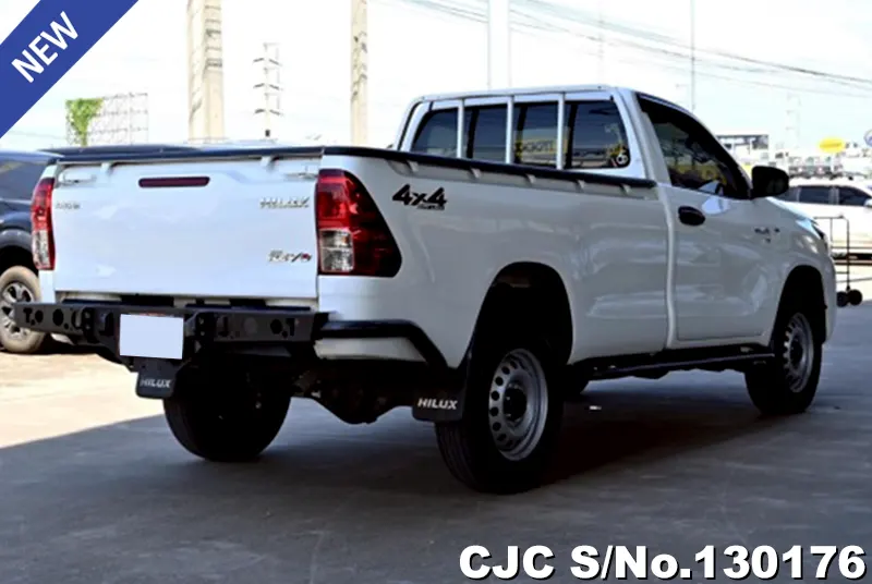 Toyota Hilux in White for Sale Image 1