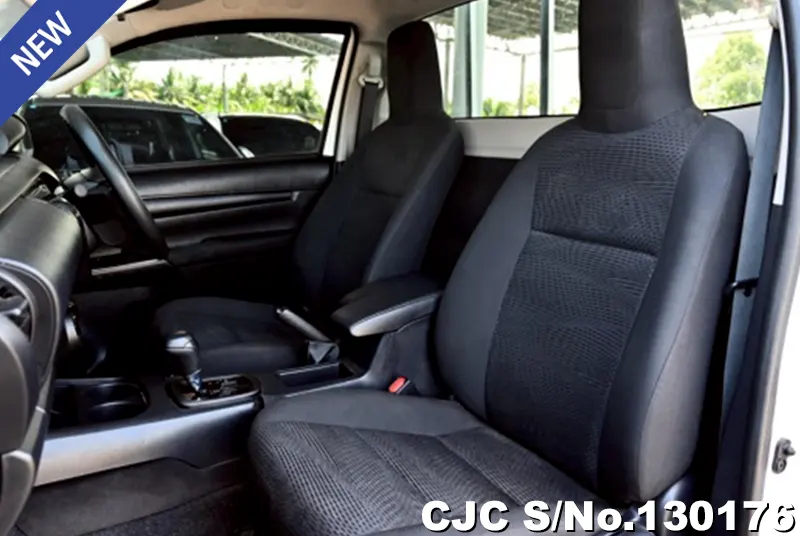 Toyota Hilux in White for Sale Image 5