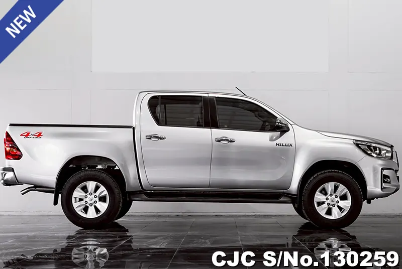 Toyota Hilux in Silver for Sale Image 6