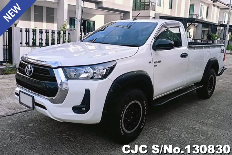 Toyota Hilux in White for Sale Image 3