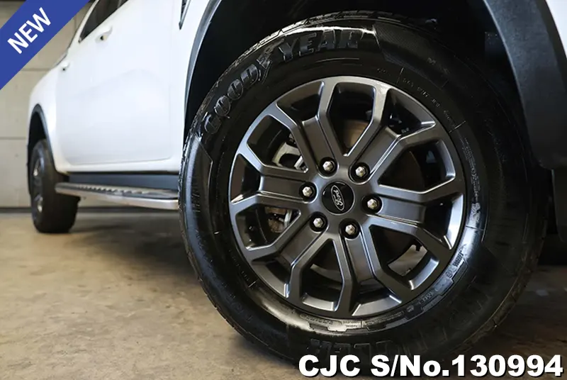 Ford Ranger in White for Sale Image 11