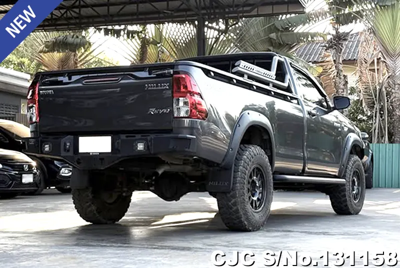 Toyota Hilux in Gray for Sale Image 2