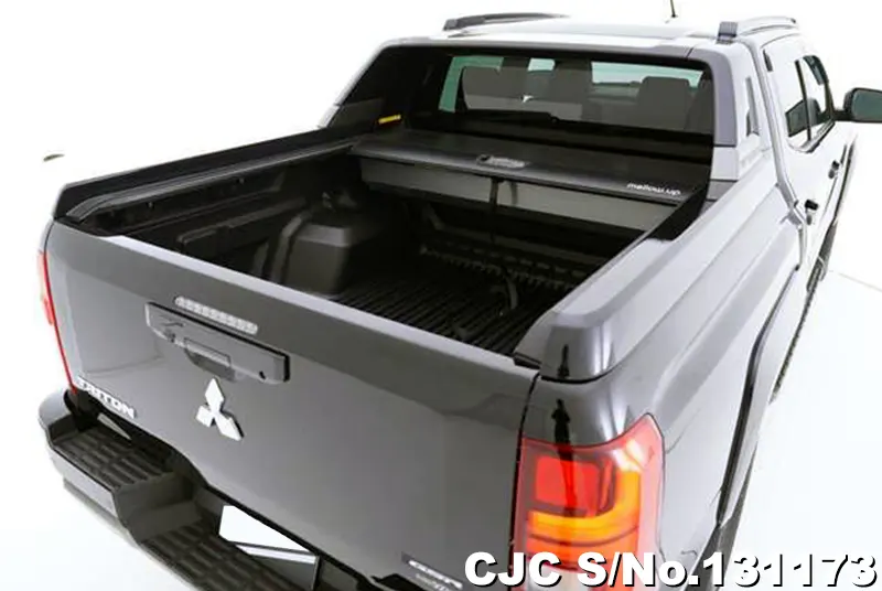 Mitsubishi Triton in Black for Sale Image 4