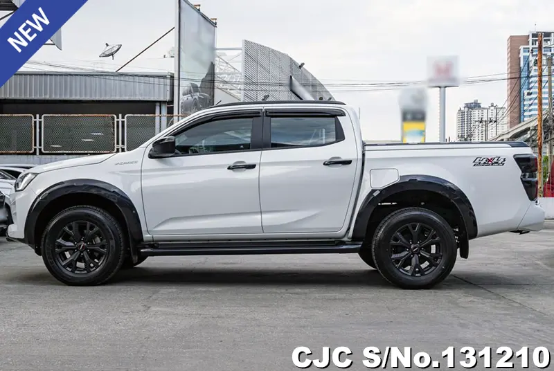 Isuzu D-Max in White for Sale Image 6