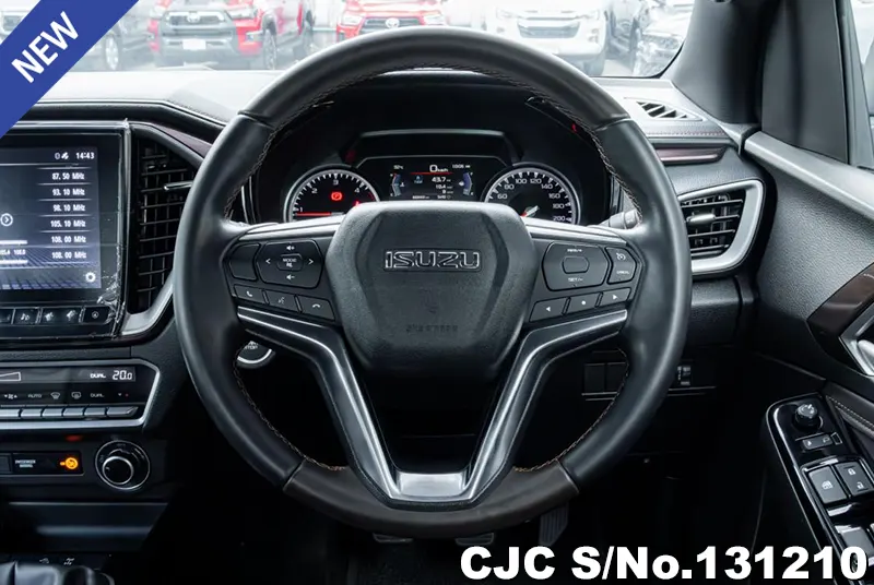 Isuzu D-Max in White for Sale Image 12