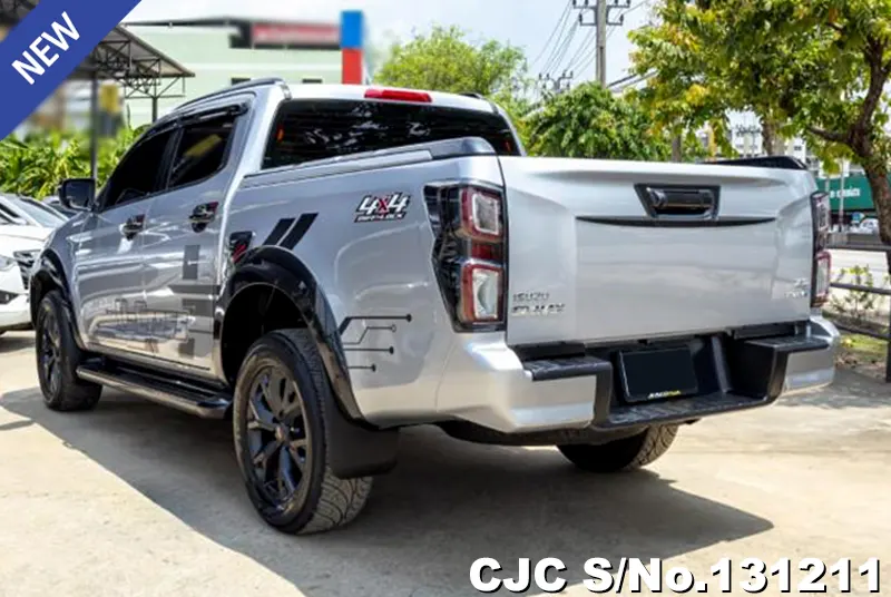 Isuzu D-Max in Silver for Sale Image 1