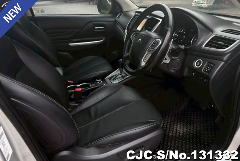 Mitsubishi Triton in Gray for Sale Image 10
