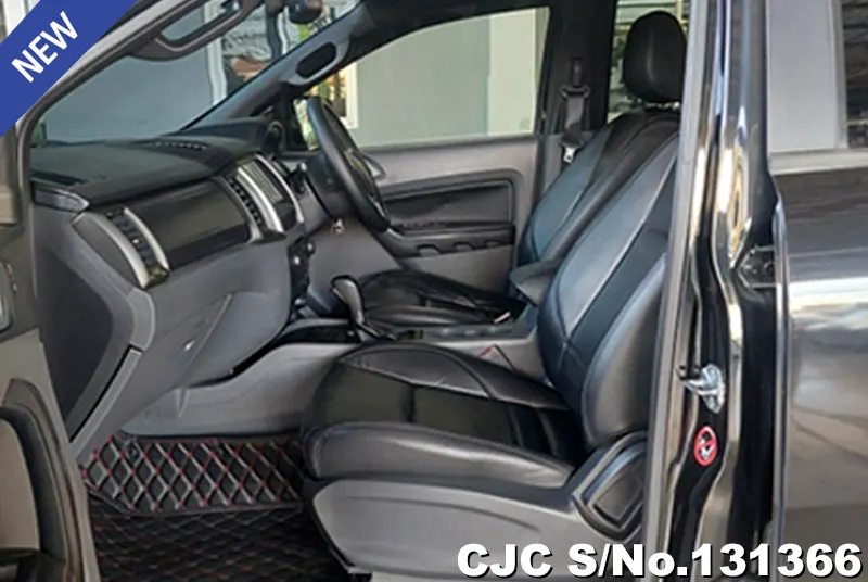 Ford Ranger in Black for Sale Image 10