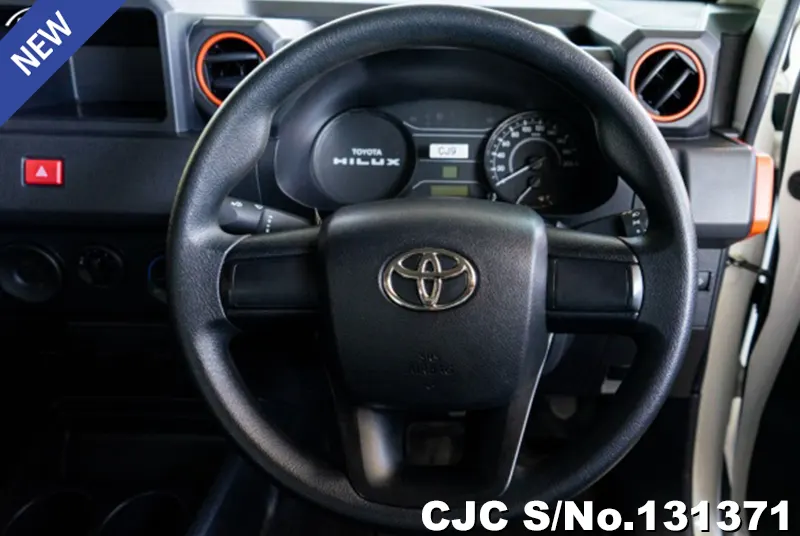 Toyota Hilux in White for Sale Image 7