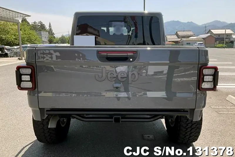 Jeep Gladiator in Gray for Sale Image 5