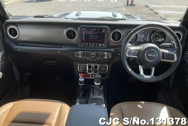 Jeep Gladiator in Gray for Sale Image 7