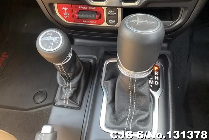Jeep Gladiator in Gray for Sale Image 11