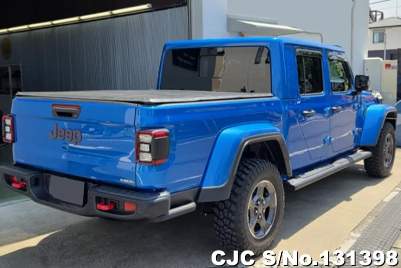 Jeep Gladiator in Blue for Sale Image 2