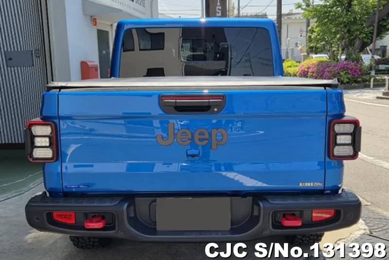 Jeep Gladiator in Blue for Sale Image 4