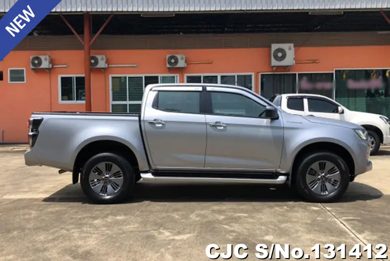 Isuzu D-Max in Silver for Sale Image 6