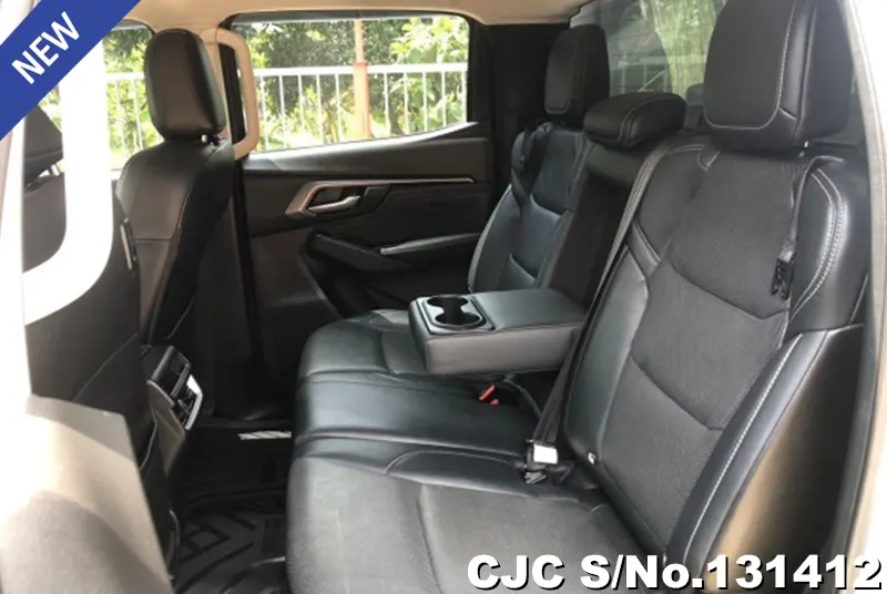 Isuzu D-Max in Silver for Sale Image 10