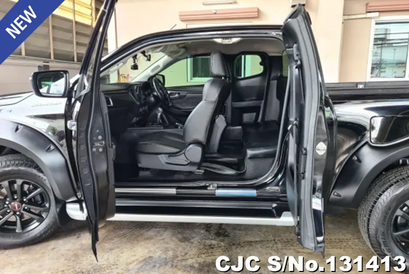 Isuzu D-Max in Black for Sale Image 10
