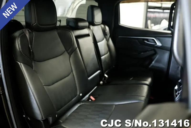 Isuzu D-Max in Black for Sale Image 6