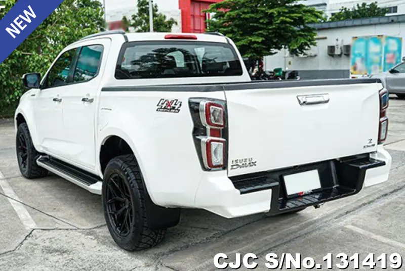 Isuzu D-Max in White for Sale Image 1