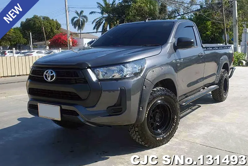 Toyota Hilux in Gray for Sale Image 3