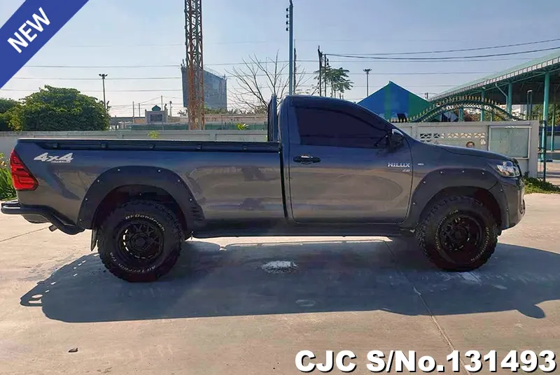 Toyota Hilux in Gray for Sale Image 6