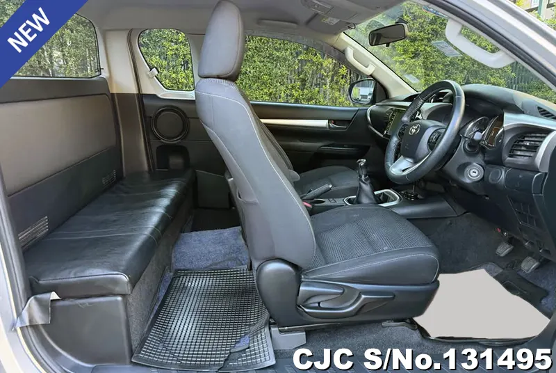 Toyota Hilux in Silver for Sale Image 8