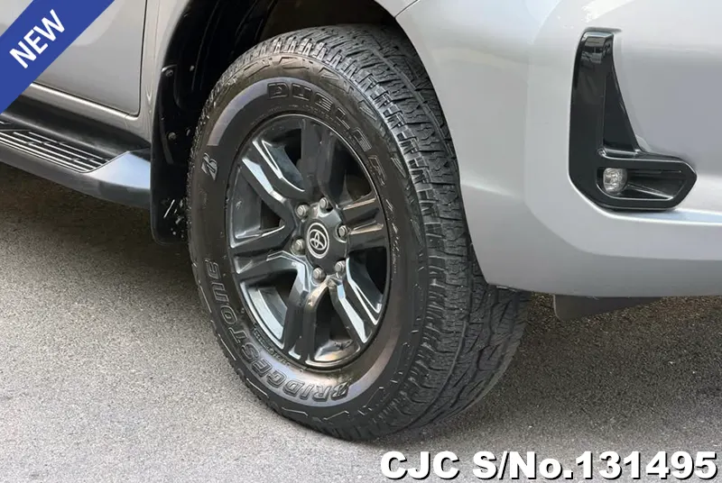 Toyota Hilux in Silver for Sale Image 10