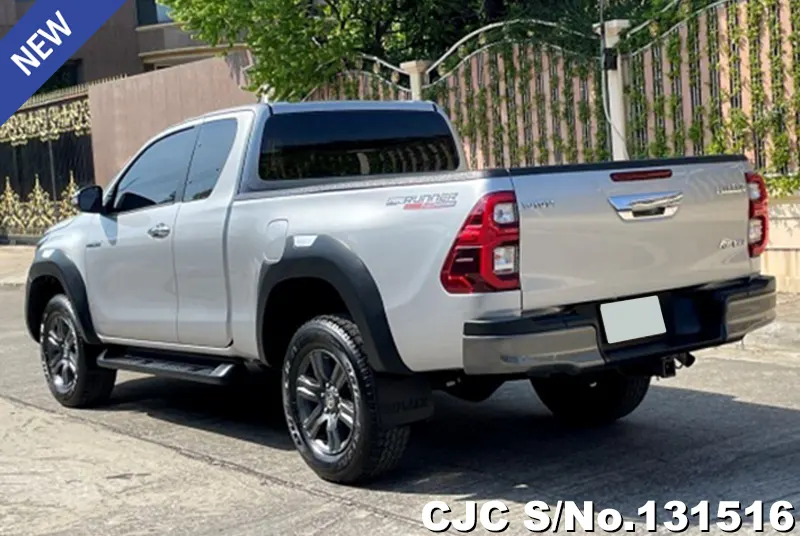 Toyota Hilux in Gray for Sale Image 1