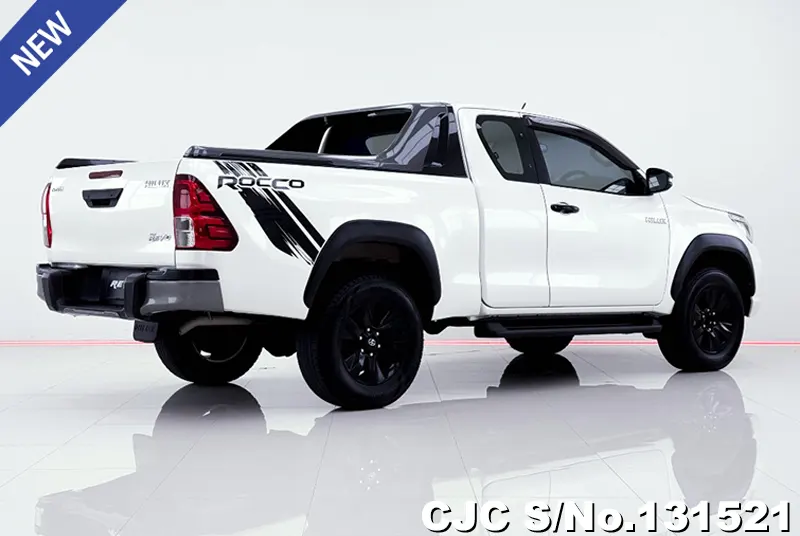 Toyota Hilux in White for Sale Image 1