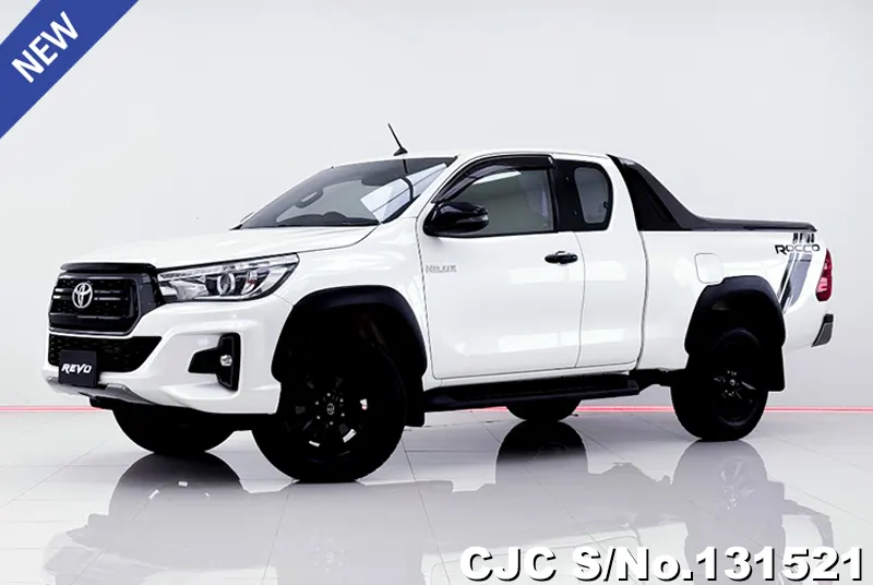 Toyota Hilux in White for Sale Image 3