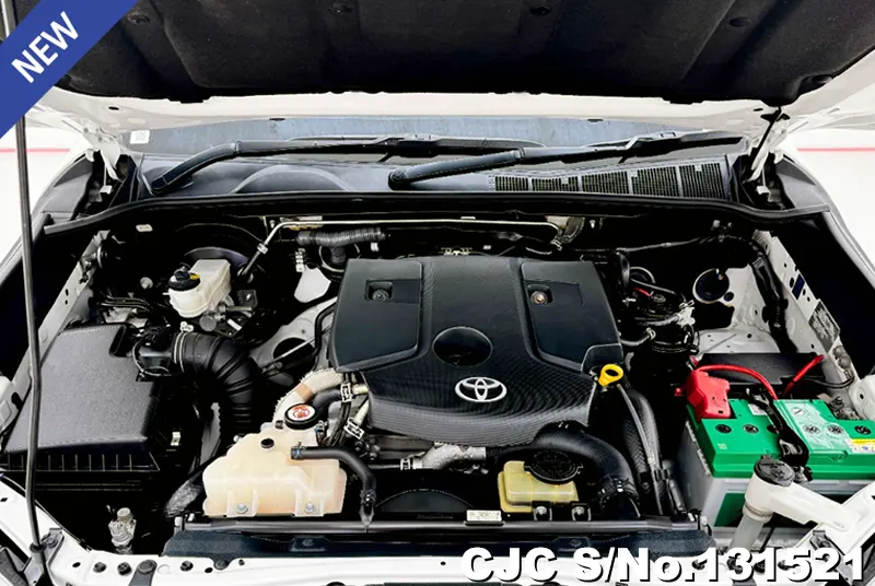 Toyota Hilux in White for Sale Image 11
