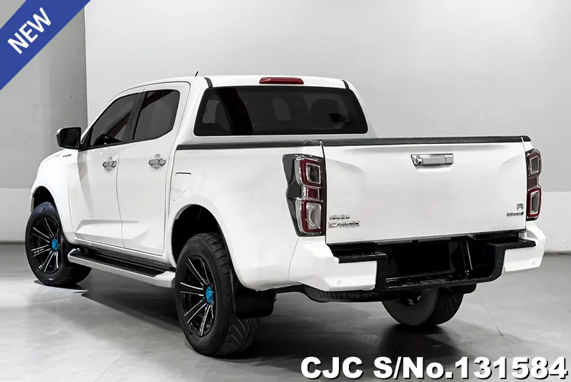 Isuzu D-Max in White for Sale Image 1