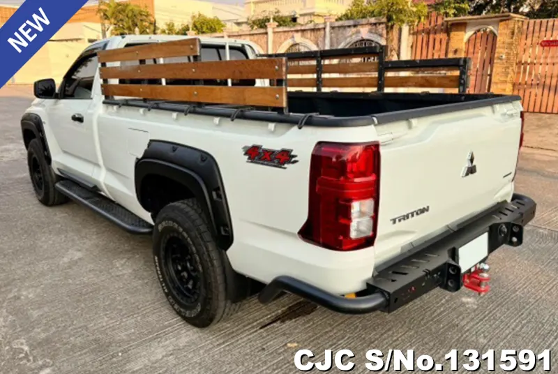 Mitsubishi Triton in White for Sale Image 1
